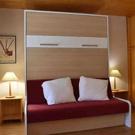 Cosy Pour 4 A 100m Des Pistes, - Proche Commerces Et Restaurants - Fr-1-180-71 * メリベル