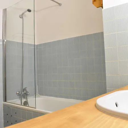 Appartement Cosy Pour 4 A 100m Des Pistes, - Proche Commerces Et Restaurants - Fr-1-180-71 Méribel
